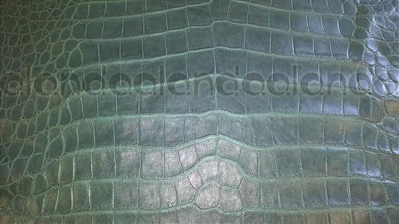 Одежная кожа крокодила ALANDA